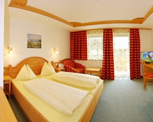 Doppelzimmer Schwalbennest in der Alpenvilla St. Johanner Hof